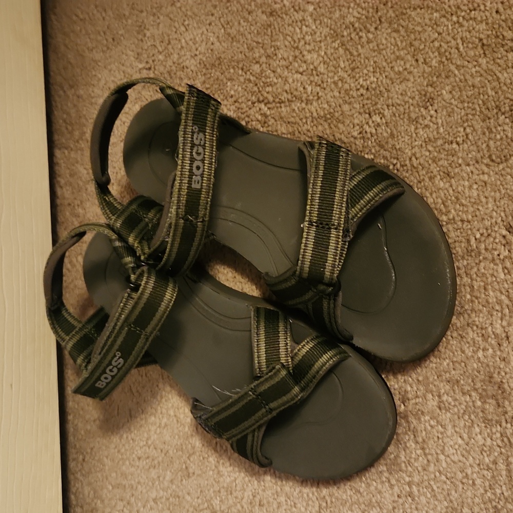 Bogs sandals